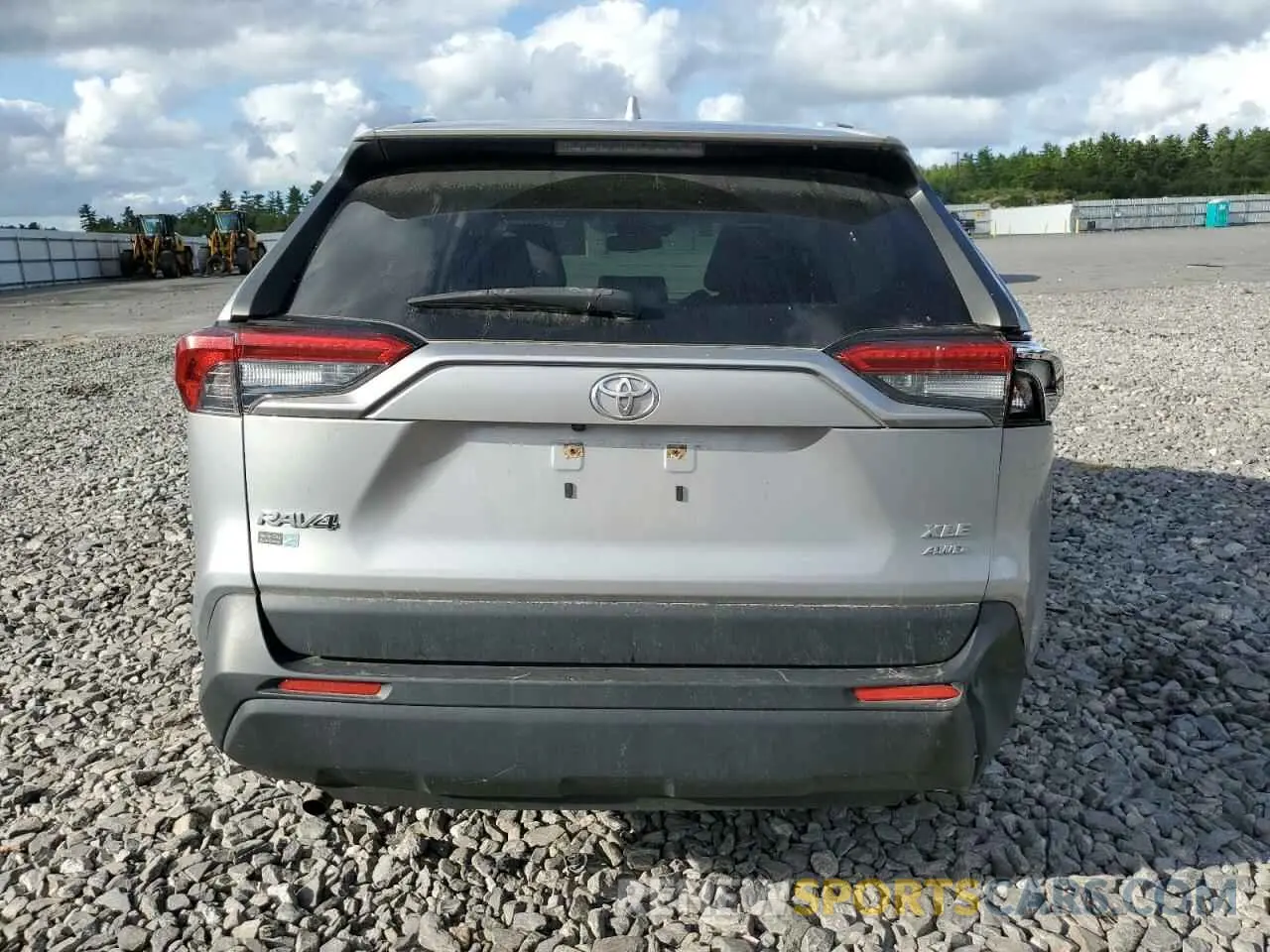 6 Photograph of a damaged car JTMP1RFV0LD051319 TOYOTA RAV4 2020