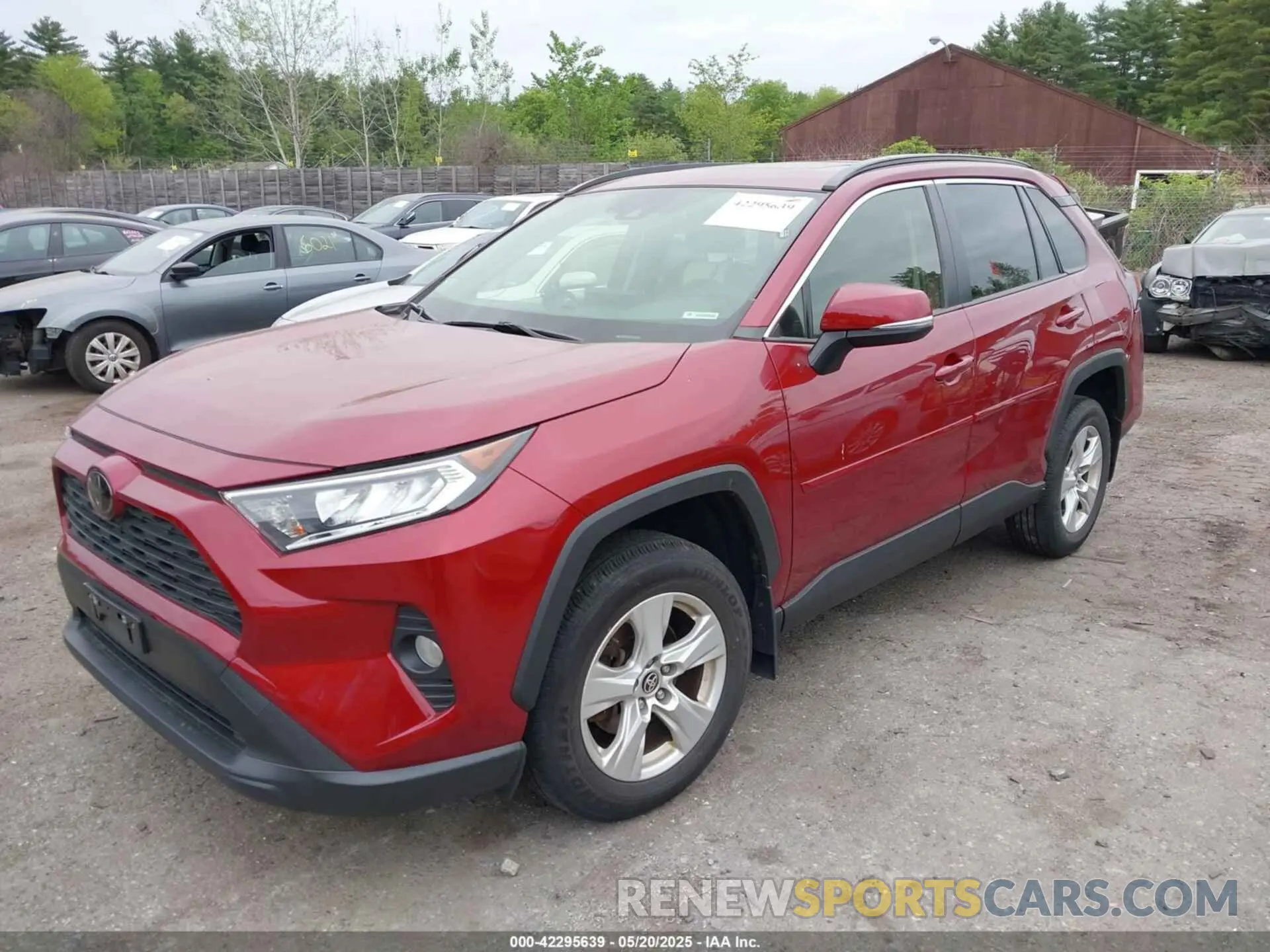 2 Photograph of a damaged car JTMP1RFV0LD529822 TOYOTA RAV4 2020