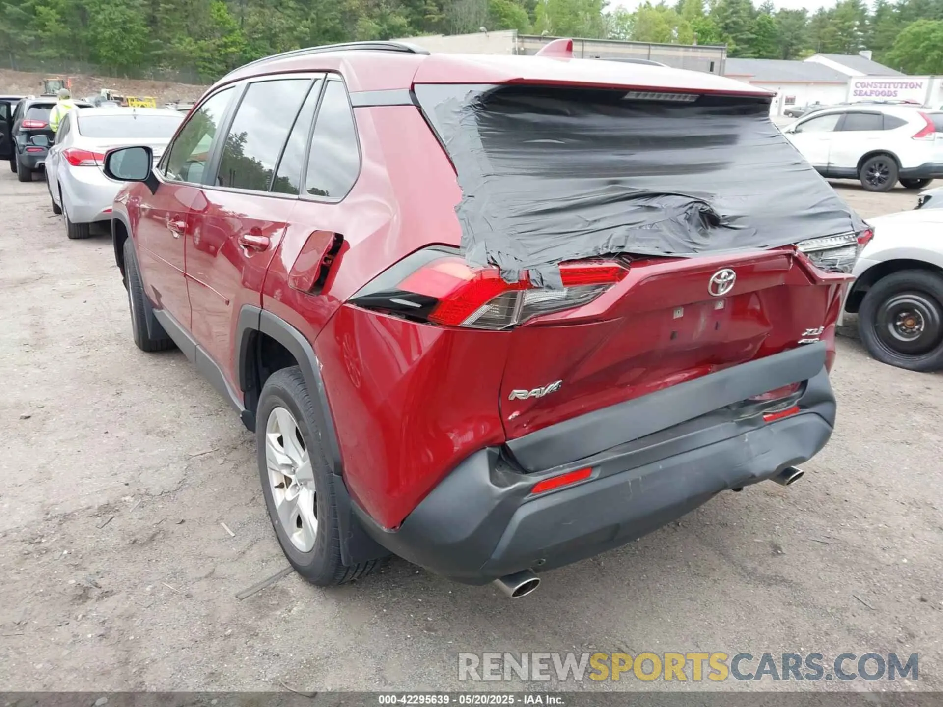 3 Photograph of a damaged car JTMP1RFV0LD529822 TOYOTA RAV4 2020