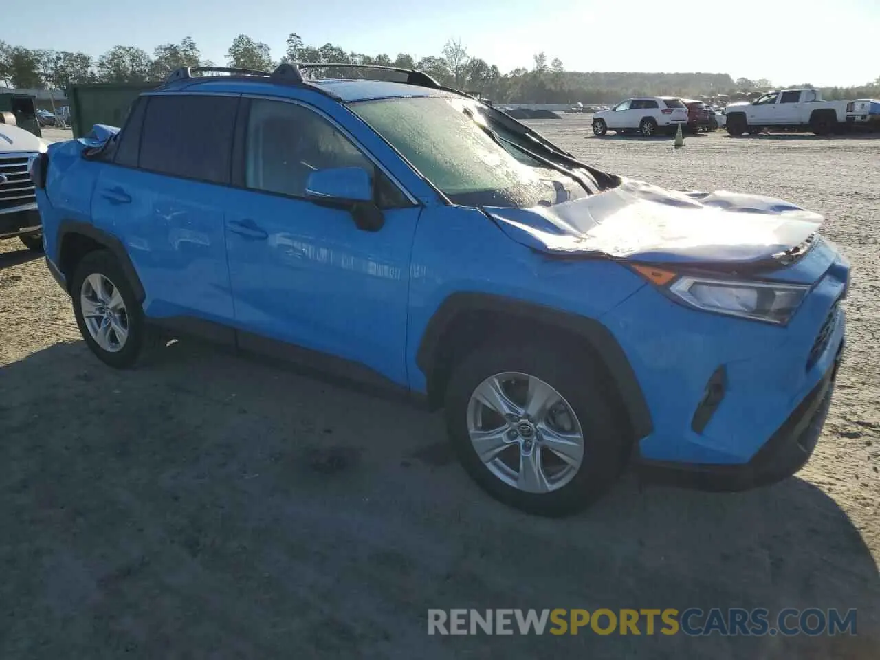 4 Photograph of a damaged car JTMP1RFV0LJ028608 TOYOTA RAV4 2020
