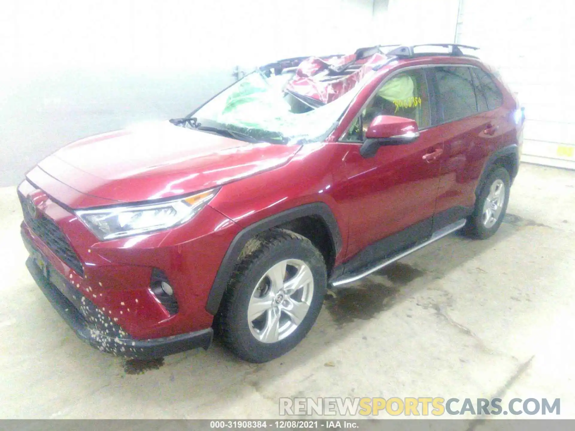 2 Photograph of a damaged car JTMP1RFV1LJ025832 TOYOTA RAV4 2020