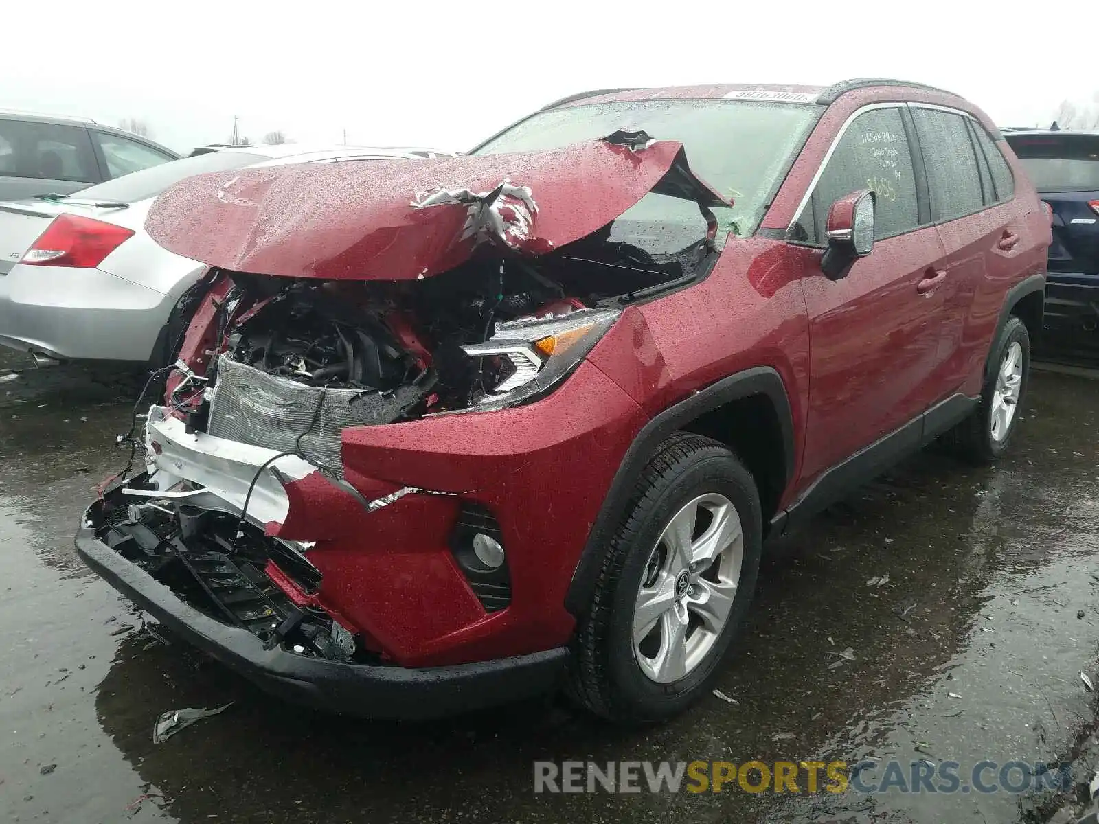 2 Photograph of a damaged car JTMP1RFV2LJ036760 TOYOTA RAV4 2020