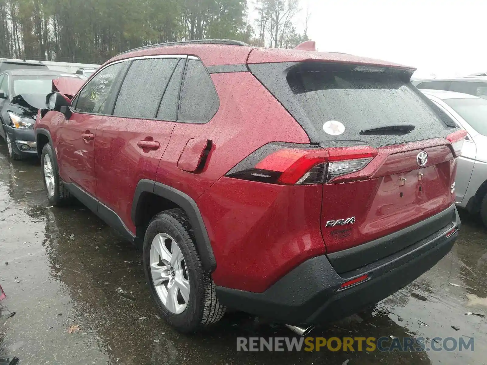 3 Photograph of a damaged car JTMP1RFV2LJ036760 TOYOTA RAV4 2020