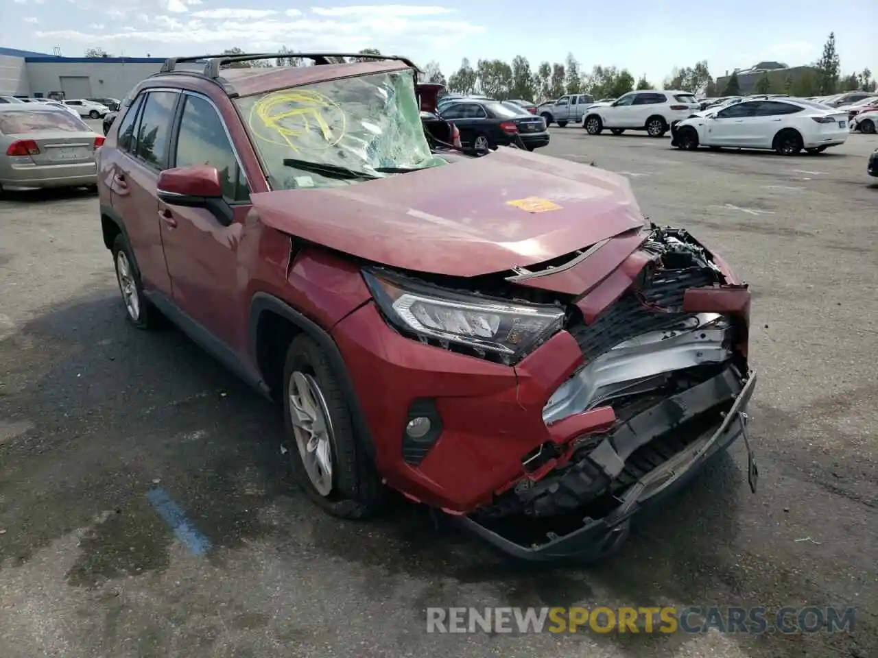 1 Photograph of a damaged car JTMP1RFV3LJ029624 TOYOTA RAV4 2020