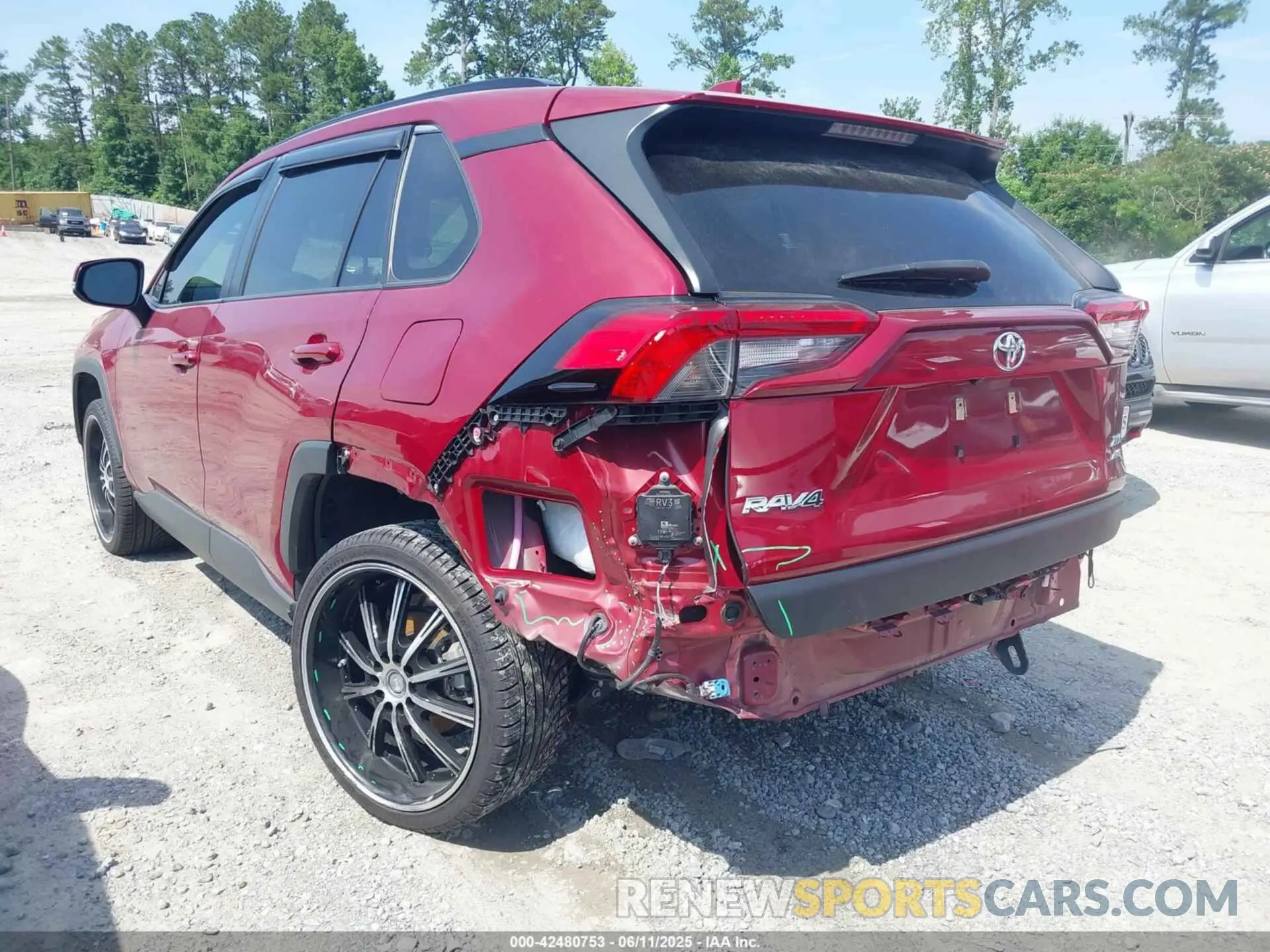 6 Photograph of a damaged car JTMP1RFV3LJ035164 TOYOTA RAV4 2020