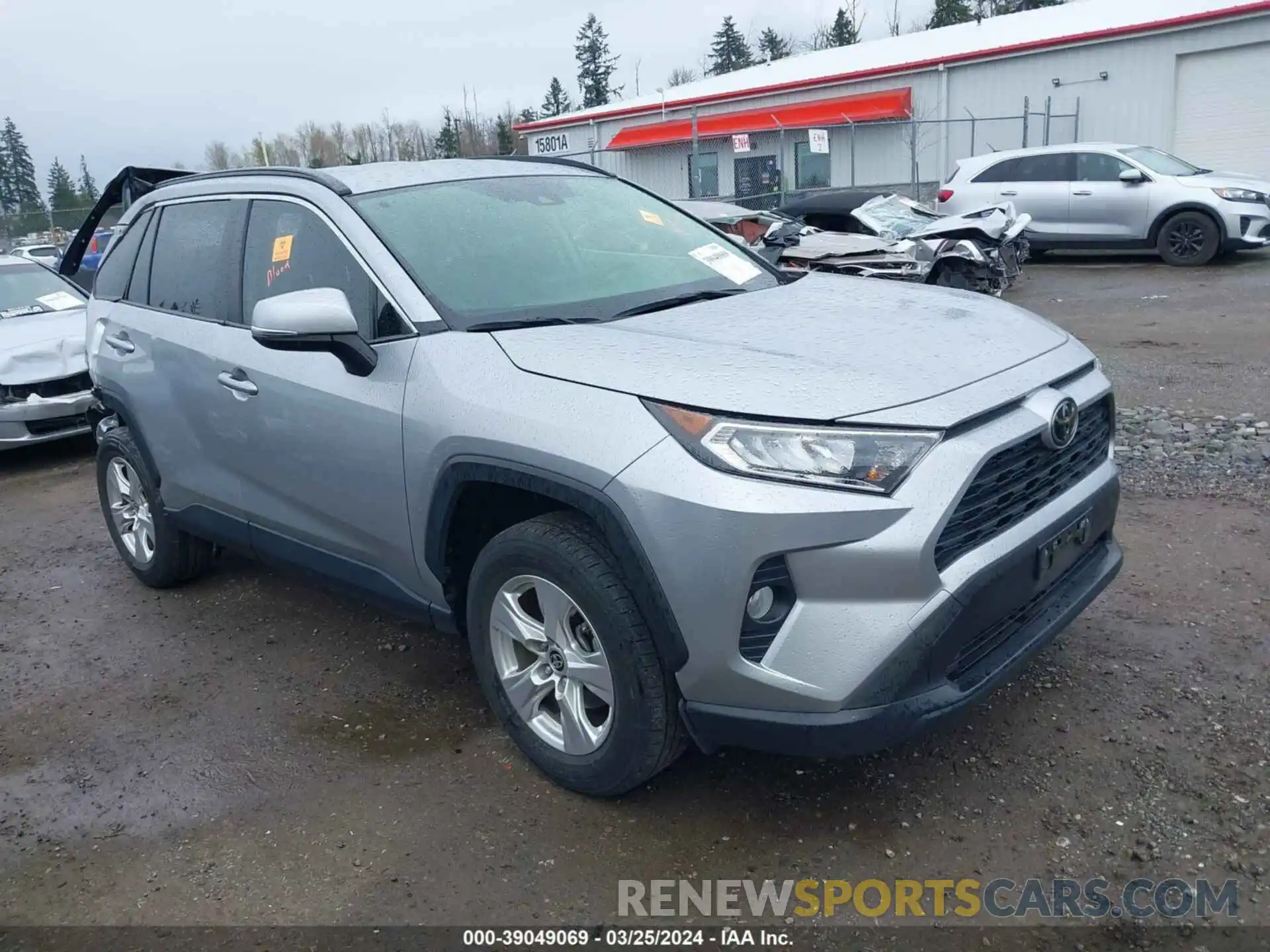 1 Photograph of a damaged car JTMP1RFV3LJ036556 TOYOTA RAV4 2020