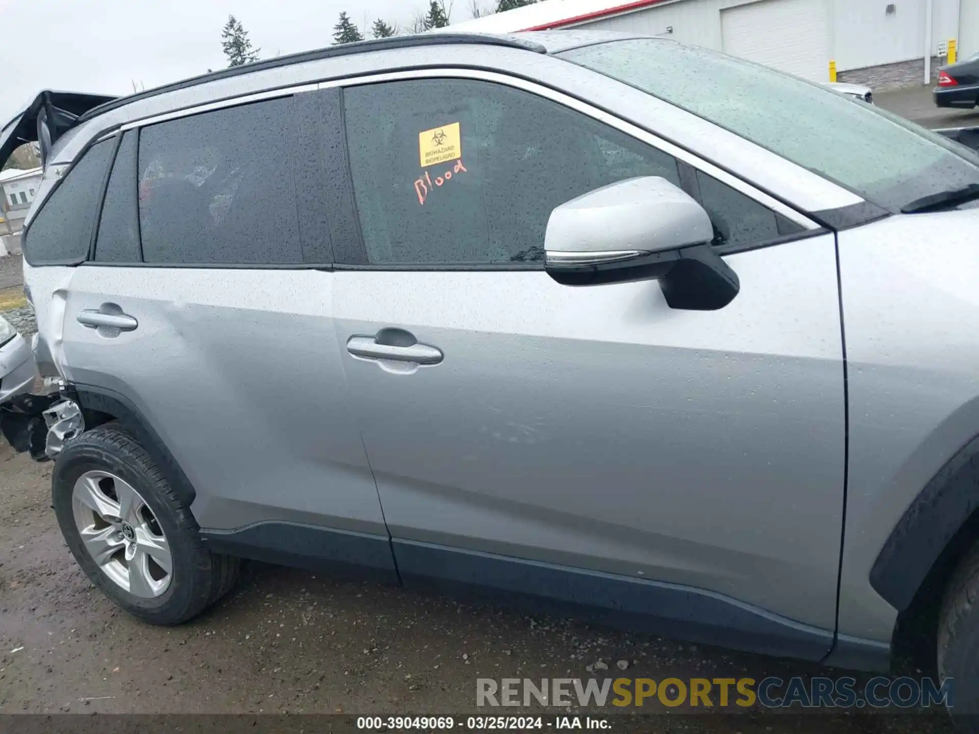 13 Photograph of a damaged car JTMP1RFV3LJ036556 TOYOTA RAV4 2020