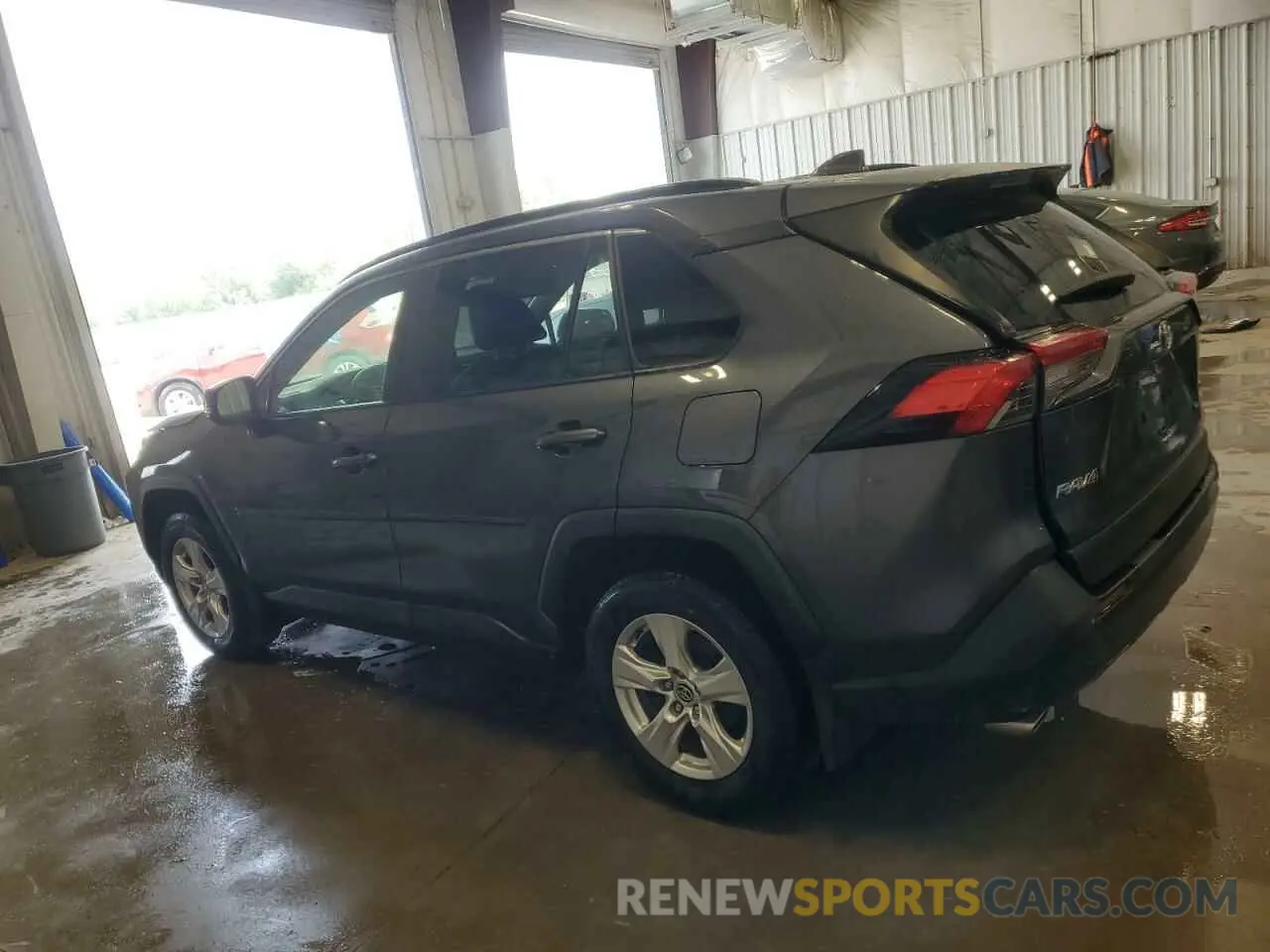 2 Photograph of a damaged car JTMP1RFV4LD050061 TOYOTA RAV4 2020