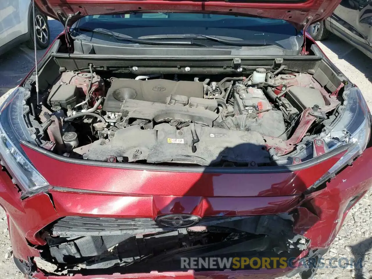 11 Photograph of a damaged car JTMP1RFV4LD056927 TOYOTA RAV4 2020