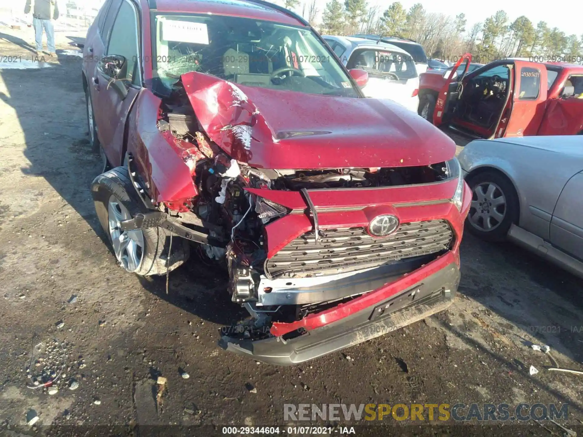 6 Photograph of a damaged car JTMP1RFV4LD059648 TOYOTA RAV4 2020