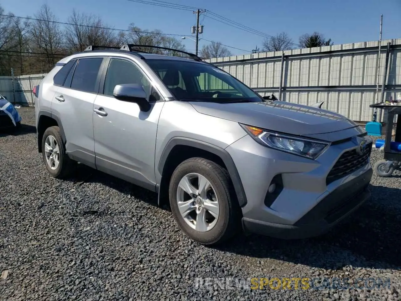 4 Photograph of a damaged car JTMP1RFV4LJ025615 TOYOTA RAV4 2020