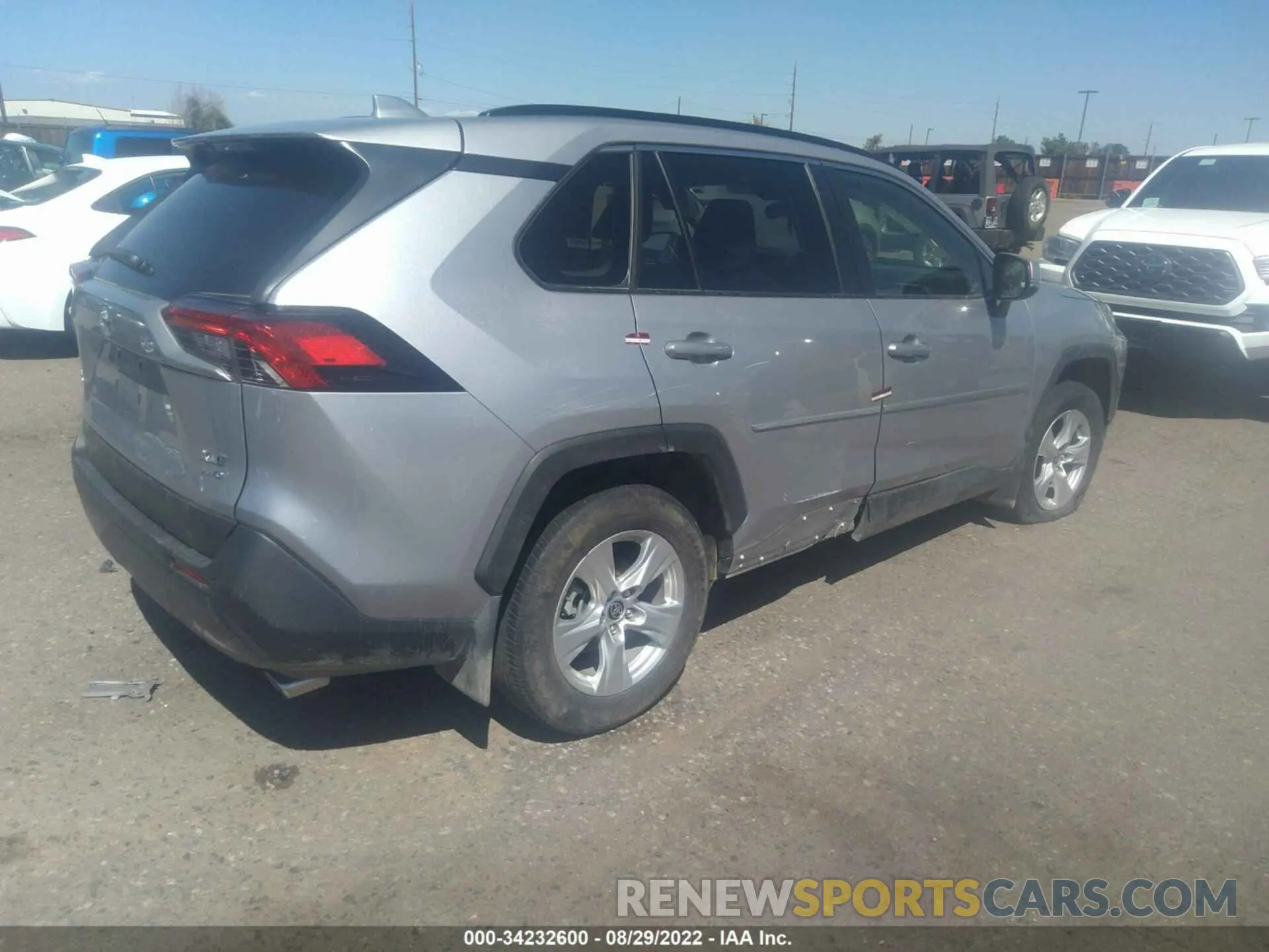 4 Photograph of a damaged car JTMP1RFV4LJ027249 TOYOTA RAV4 2020