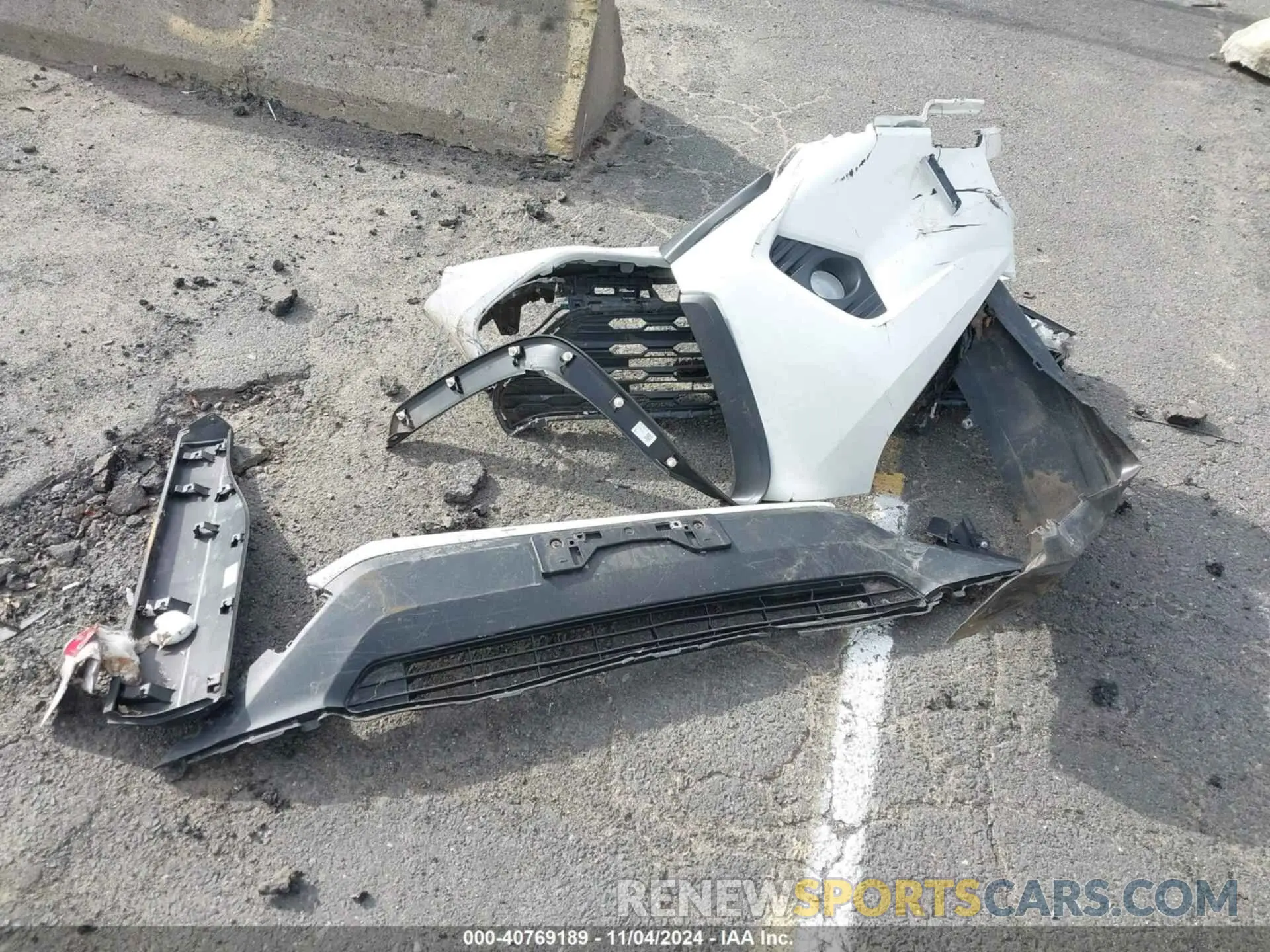 12 Photograph of a damaged car JTMP1RFV5LD053907 TOYOTA RAV4 2020