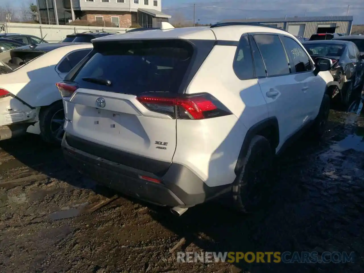 4 Photograph of a damaged car JTMP1RFV5LD062235 TOYOTA RAV4 2020