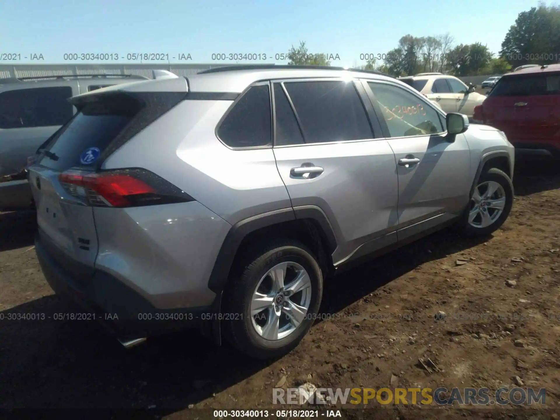 4 Photograph of a damaged car JTMP1RFV6LD054287 TOYOTA RAV4 2020