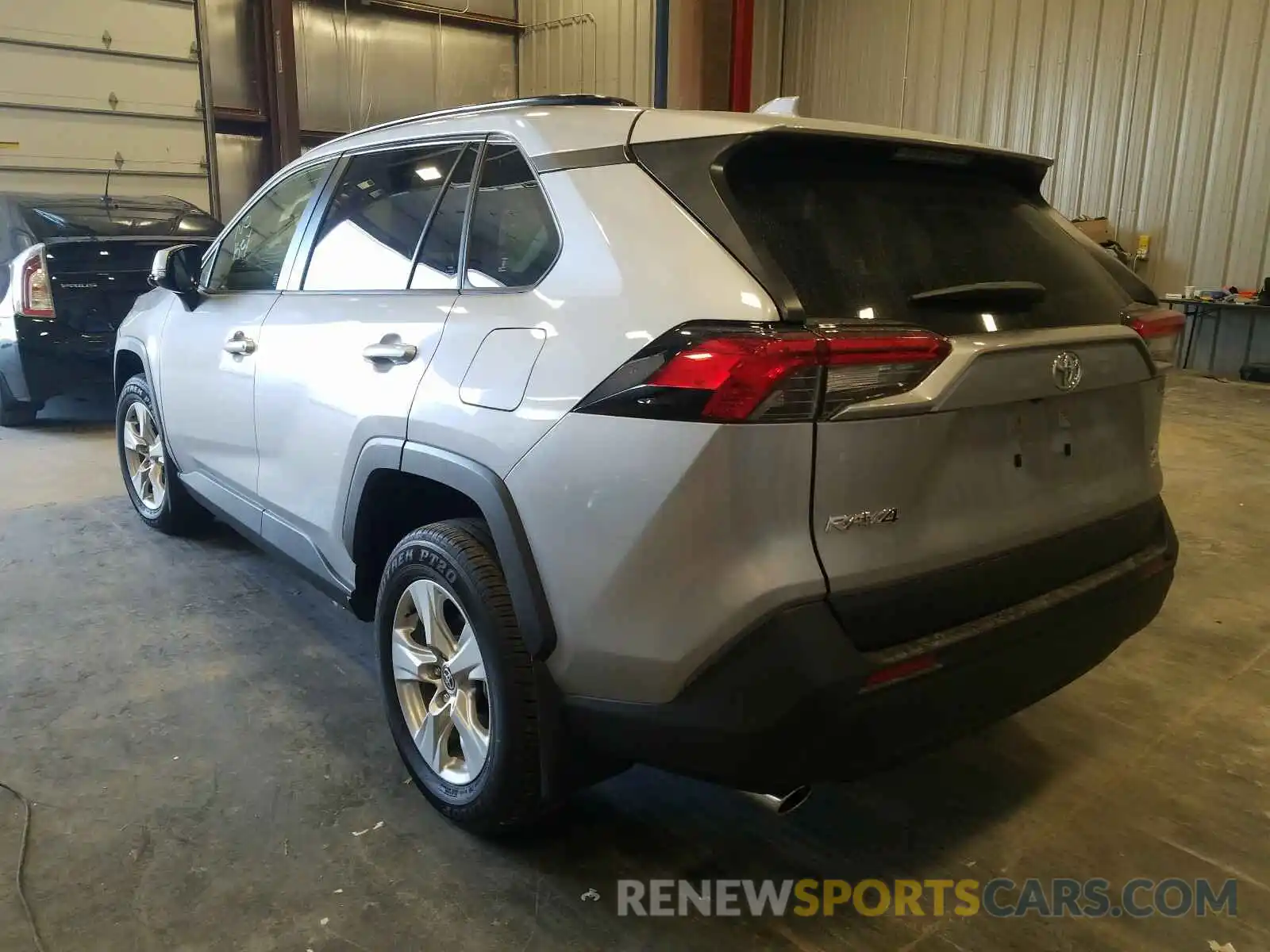 3 Photograph of a damaged car JTMP1RFV6LD054998 TOYOTA RAV4 2020