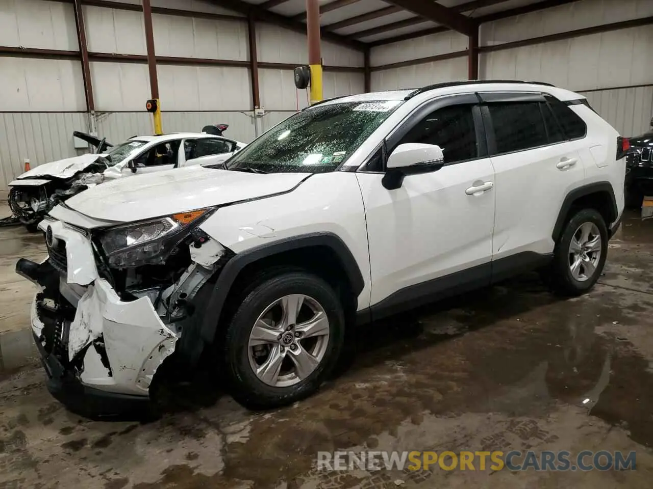 1 Photograph of a damaged car JTMP1RFV7LD066352 TOYOTA RAV4 2020