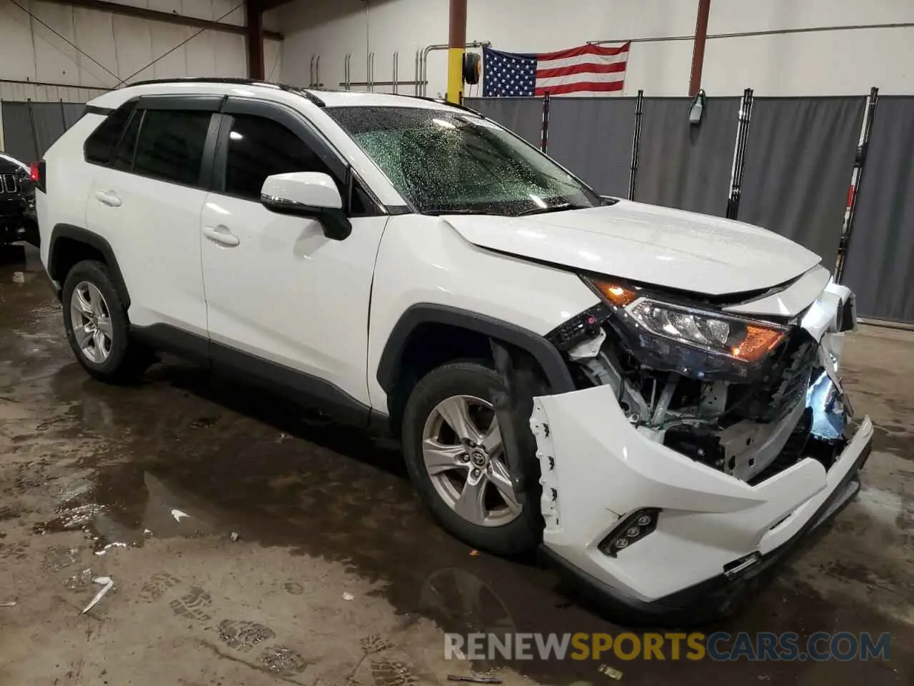4 Photograph of a damaged car JTMP1RFV7LD066352 TOYOTA RAV4 2020