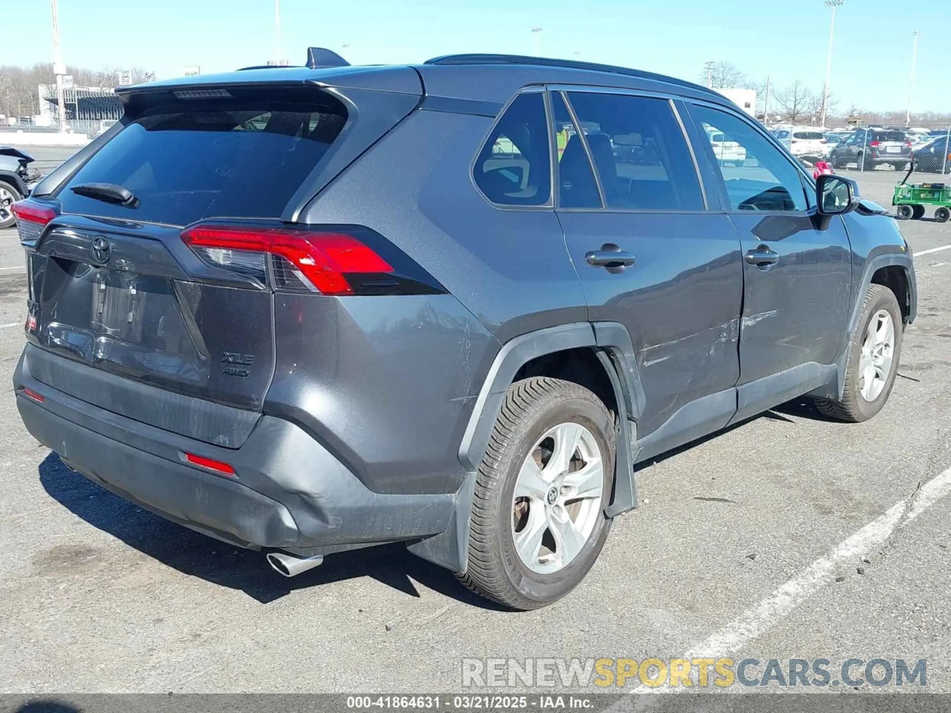 4 Photograph of a damaged car JTMP1RFV7LD526870 TOYOTA RAV4 2020