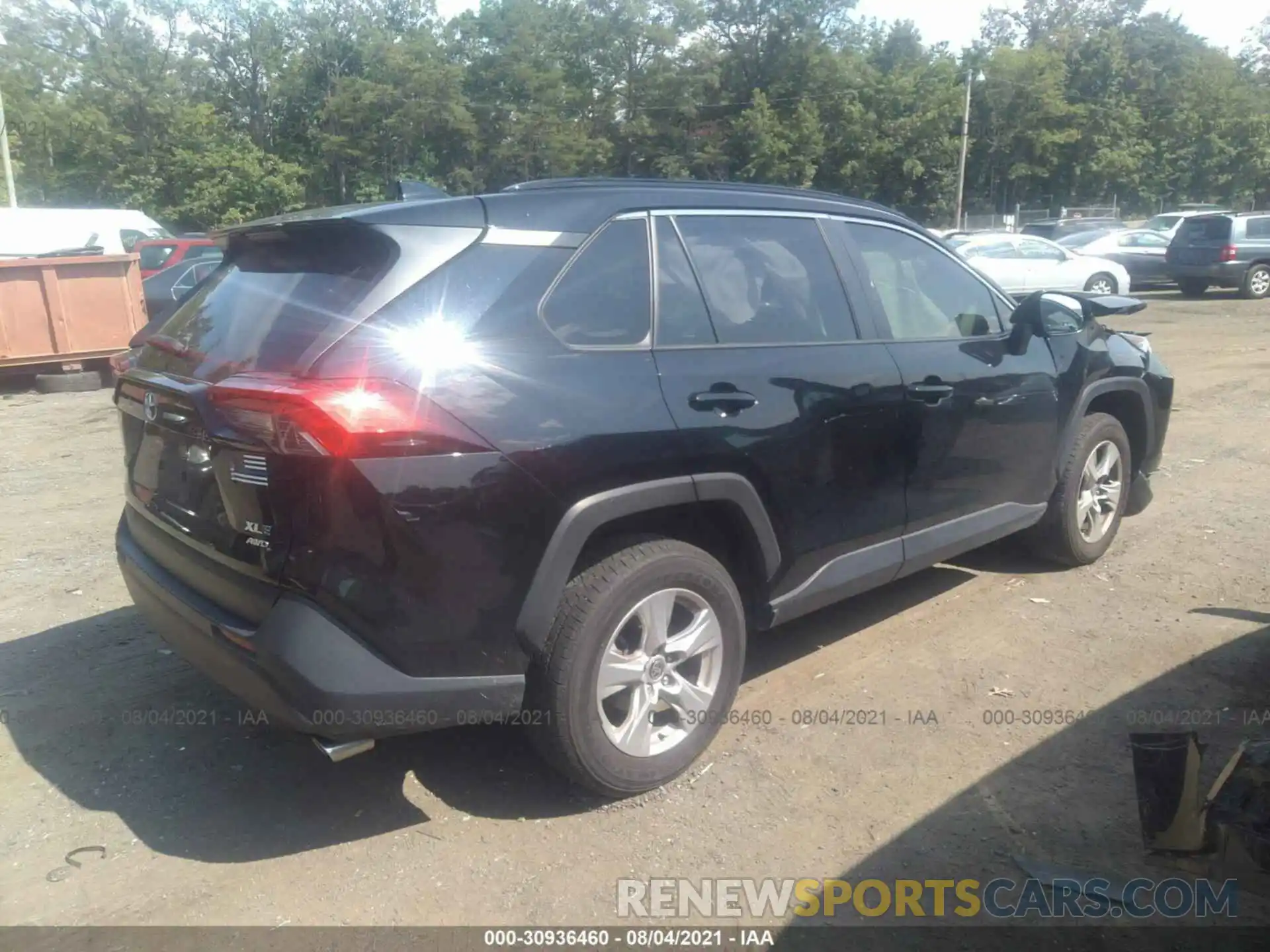 4 Photograph of a damaged car JTMP1RFV7LJ027228 TOYOTA RAV4 2020