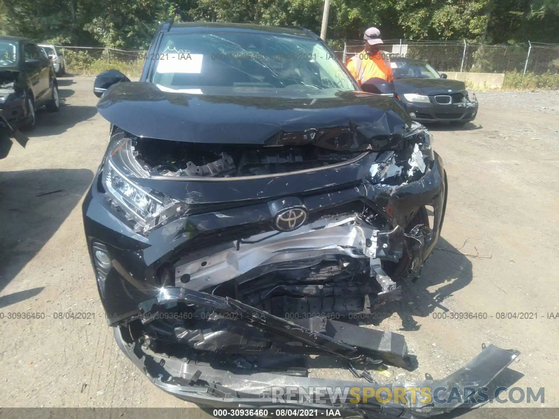 6 Photograph of a damaged car JTMP1RFV7LJ027228 TOYOTA RAV4 2020