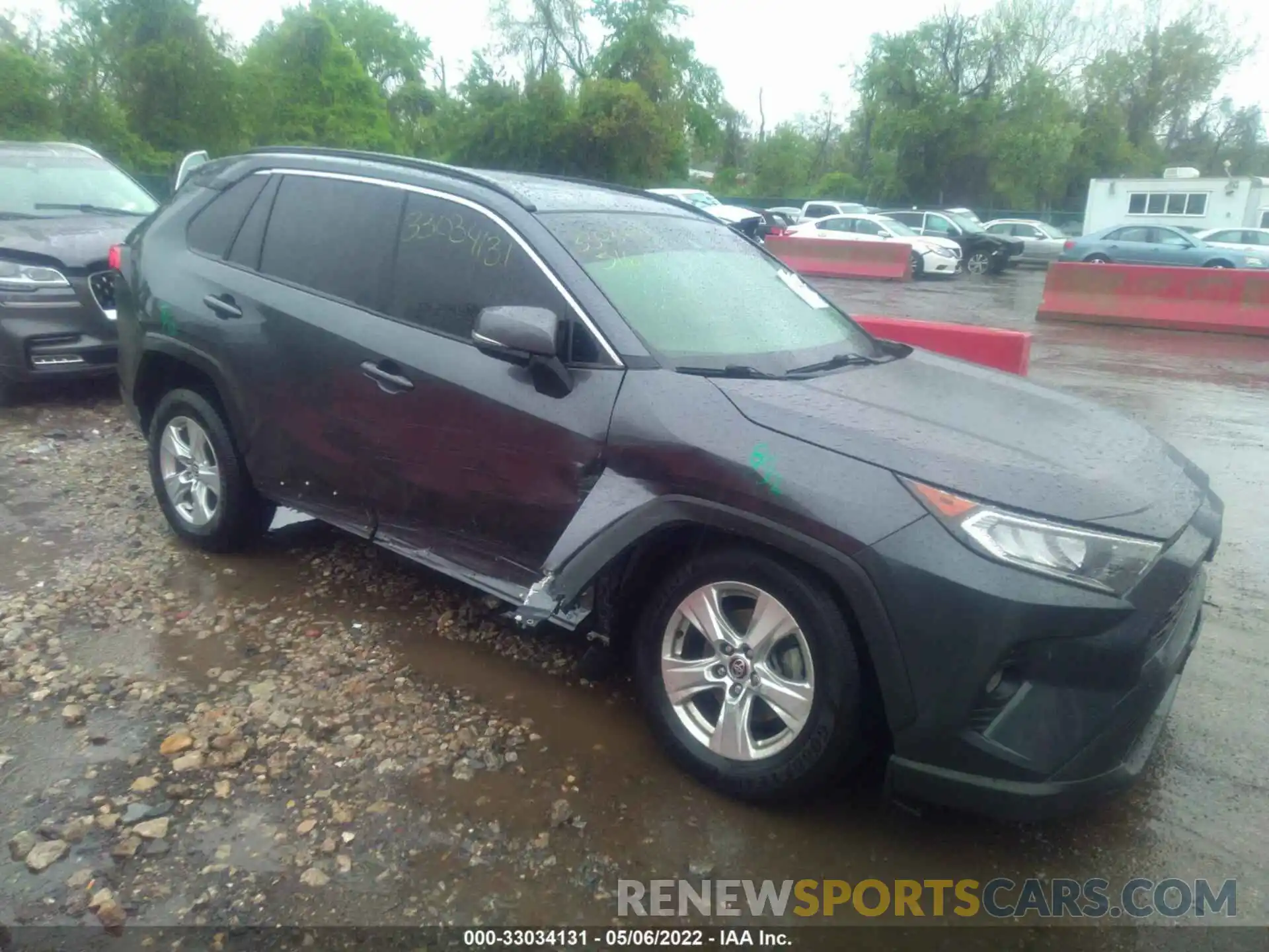 1 Photograph of a damaged car JTMP1RFV8LD063136 TOYOTA RAV4 2020