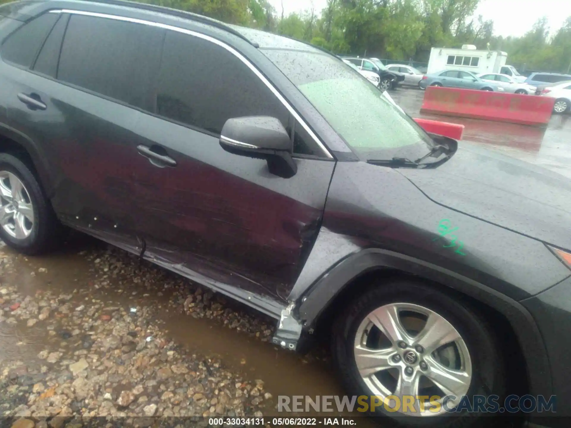 6 Photograph of a damaged car JTMP1RFV8LD063136 TOYOTA RAV4 2020