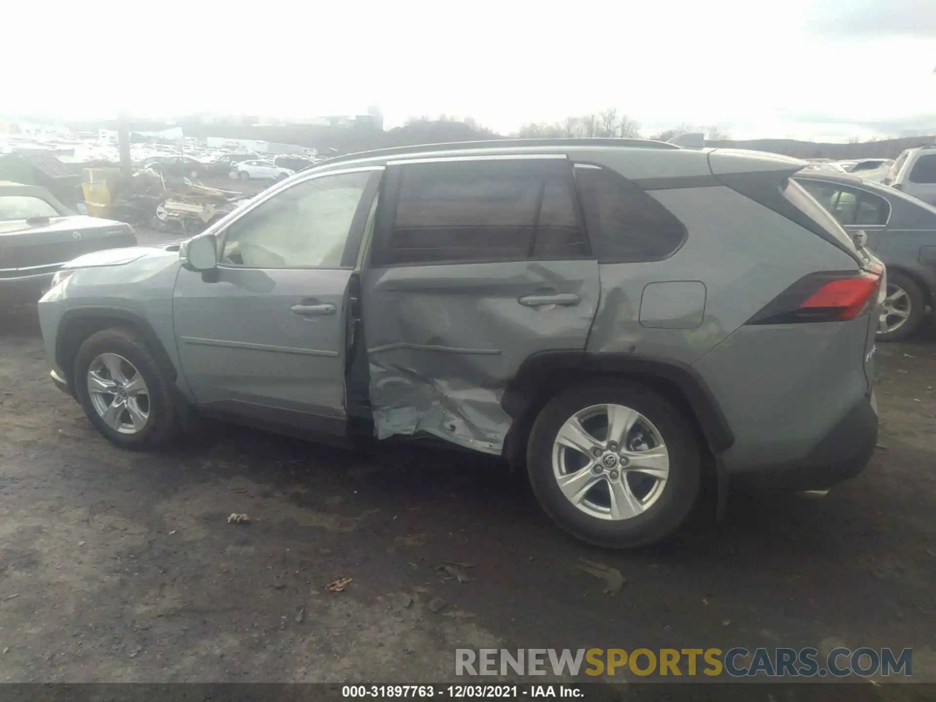 6 Photograph of a damaged car JTMP1RFV8LD066909 TOYOTA RAV4 2020