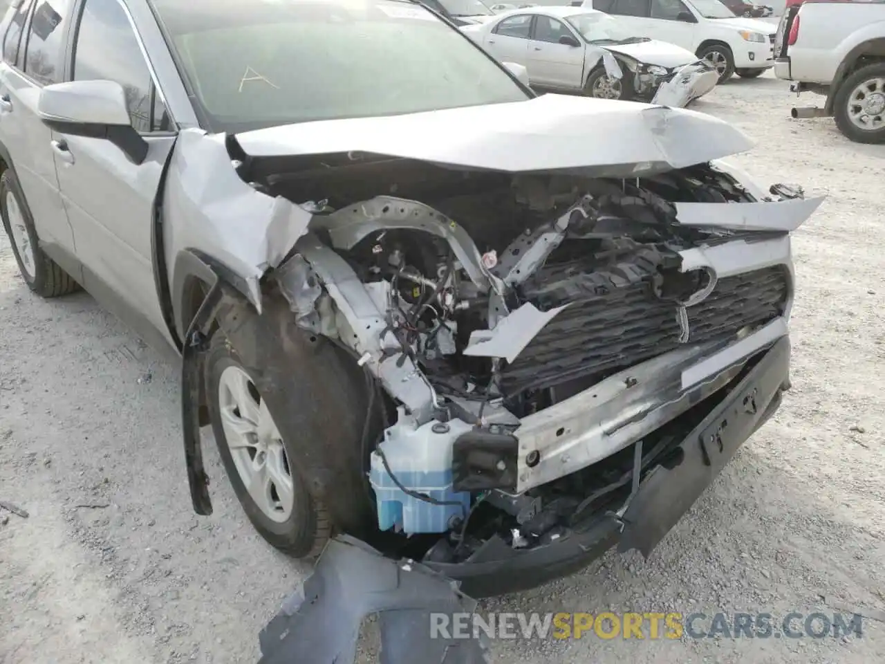 9 Photograph of a damaged car JTMP1RFV8LD526960 TOYOTA RAV4 2020