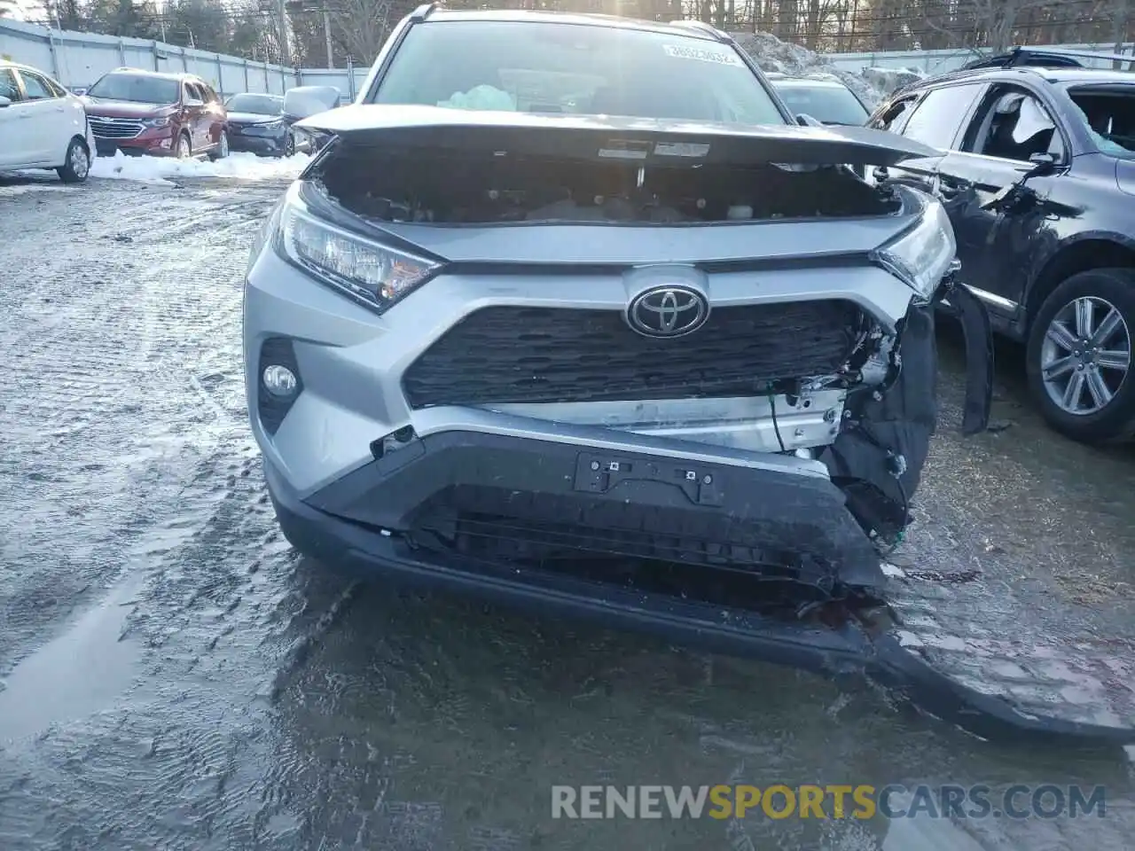 9 Photograph of a damaged car JTMP1RFV8LJ027867 TOYOTA RAV4 2020