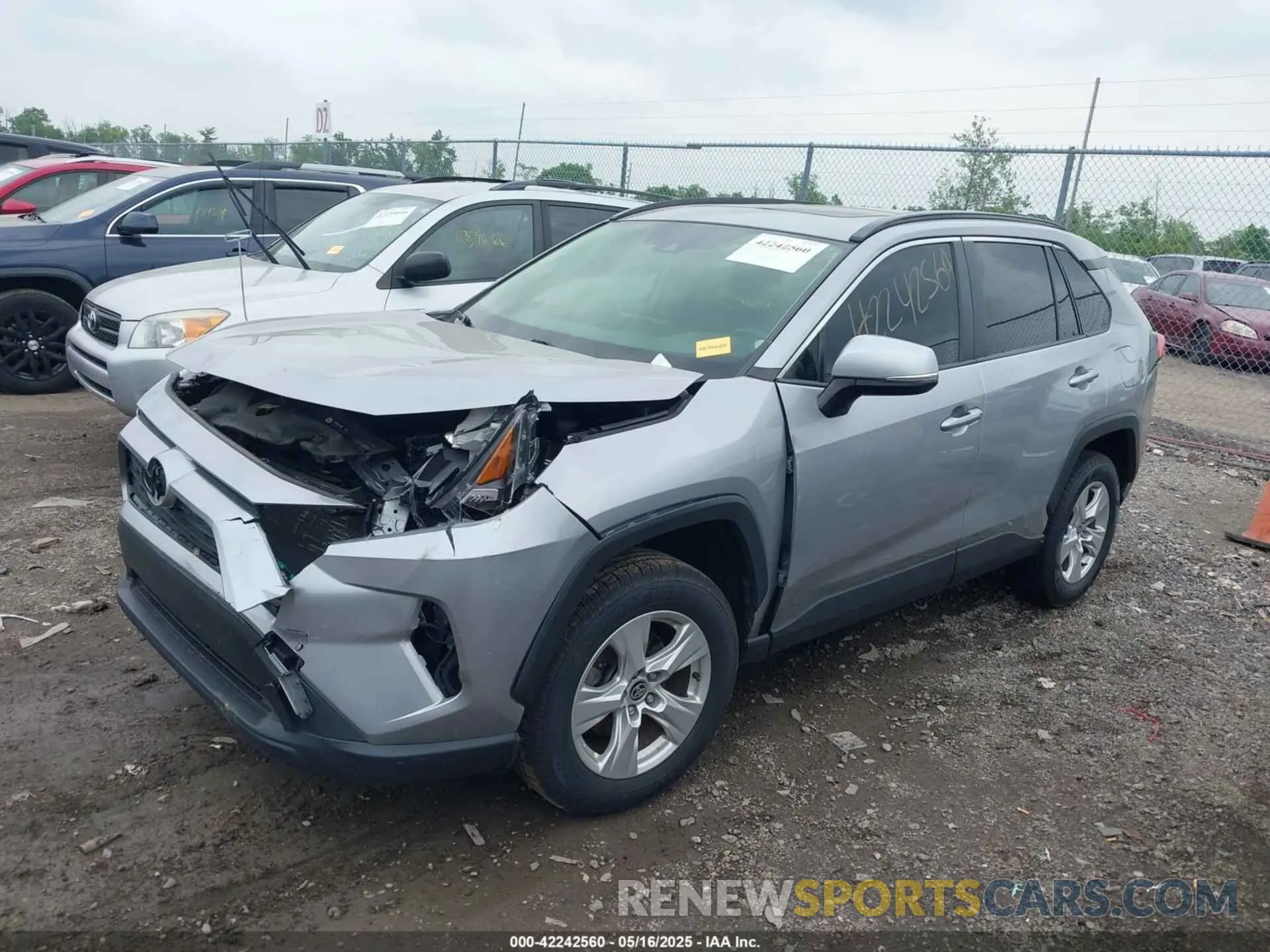 2 Photograph of a damaged car JTMP1RFV9LD053179 TOYOTA RAV4 2020