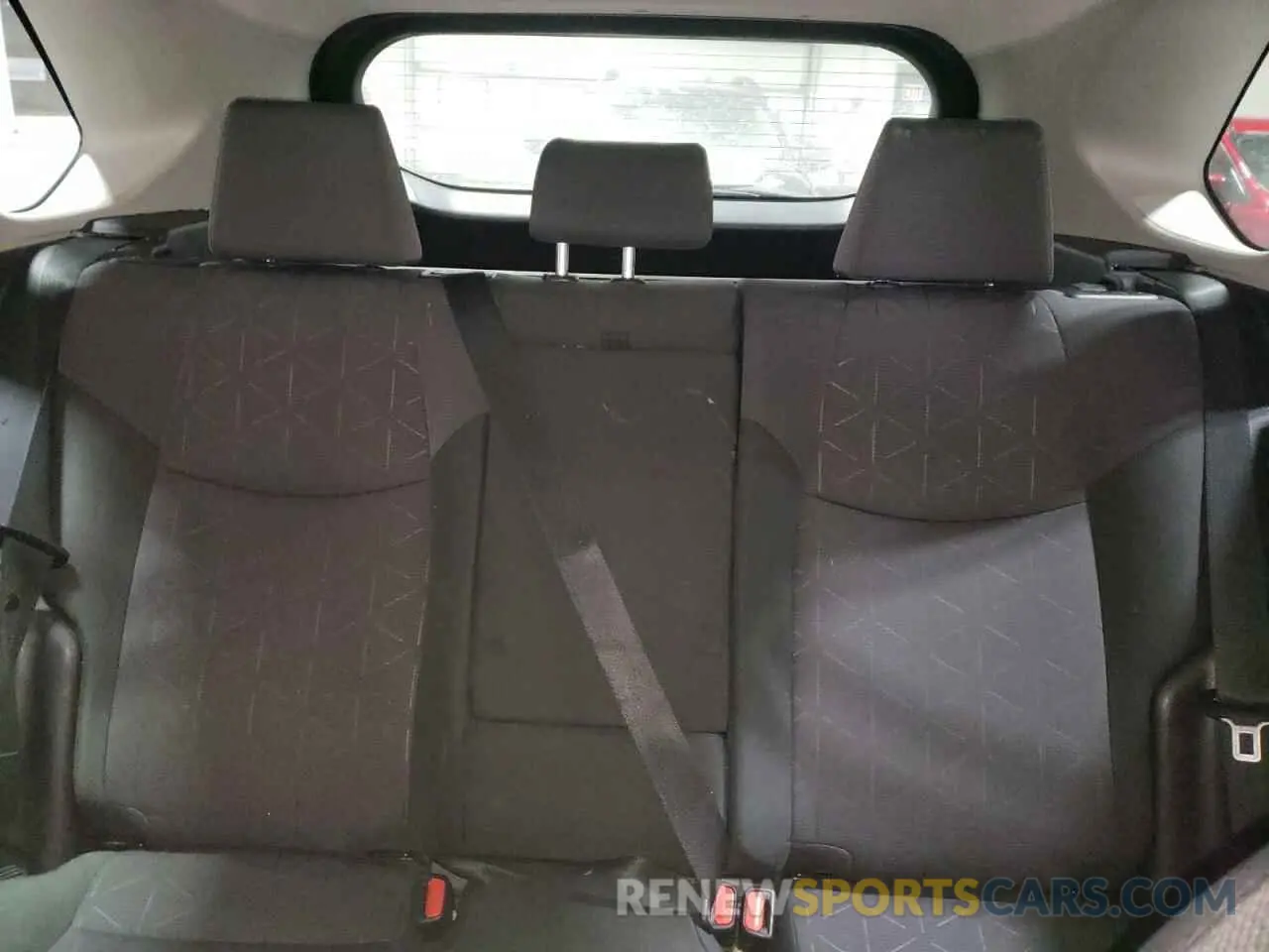 10 Photograph of a damaged car JTMP1RFV9LD057538 TOYOTA RAV4 2020