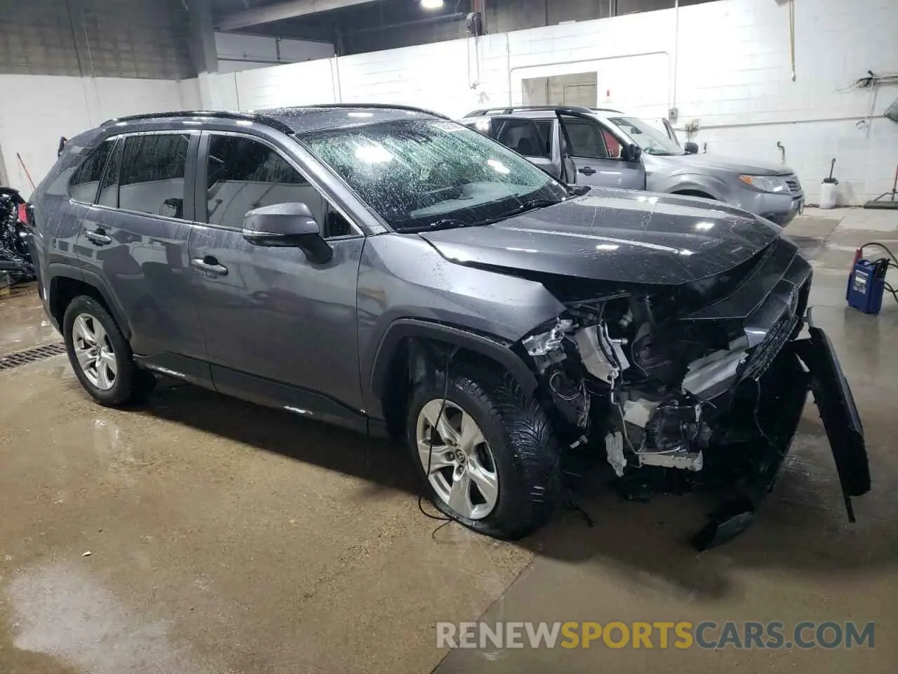 4 Photograph of a damaged car JTMP1RFV9LD057538 TOYOTA RAV4 2020