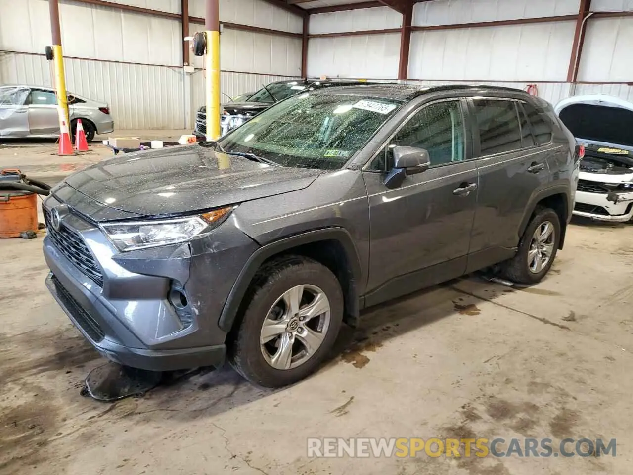 1 Photograph of a damaged car JTMP1RFV9LD057605 TOYOTA RAV4 2020