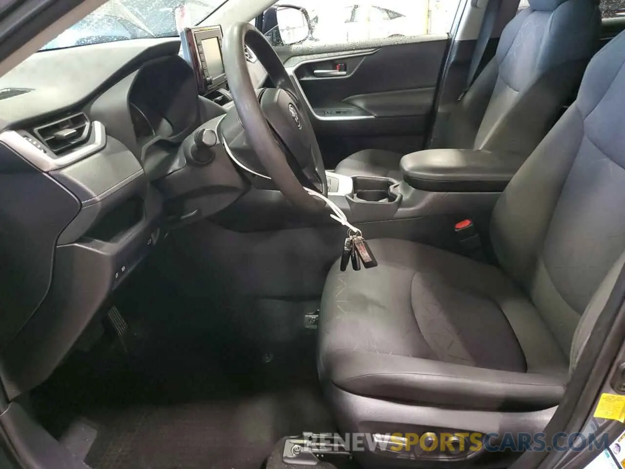 7 Photograph of a damaged car JTMP1RFV9LD057605 TOYOTA RAV4 2020