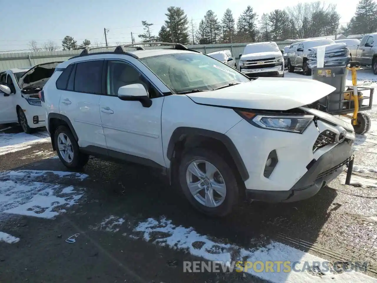 4 Photograph of a damaged car JTMP1RFV9LD065266 TOYOTA RAV4 2020