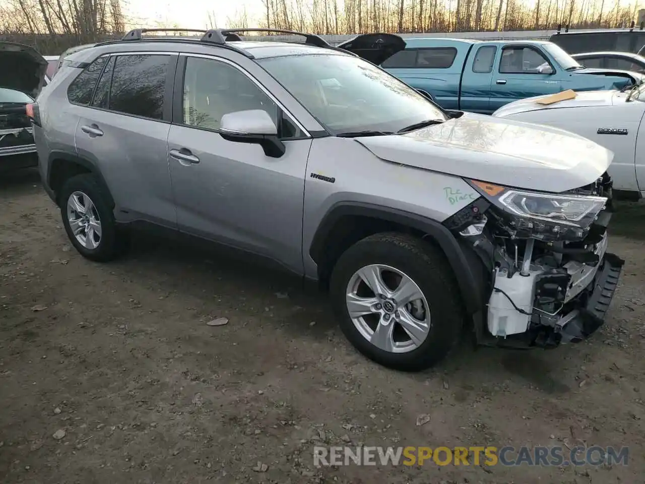 4 Photograph of a damaged car JTMR6RFV4LD004854 TOYOTA RAV4 2020