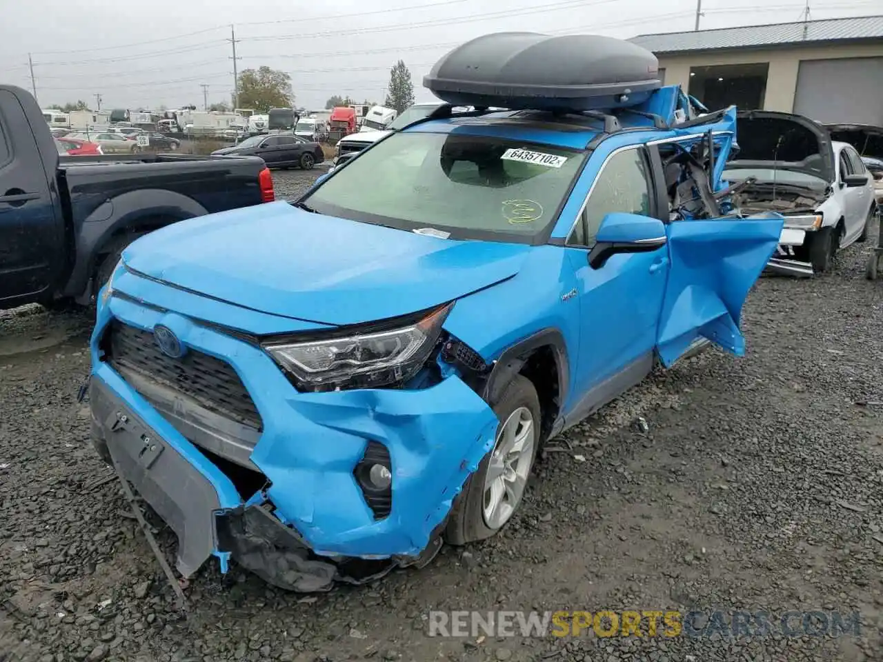 2 Photograph of a damaged car JTMR6RFV4LD007009 TOYOTA RAV4 2020