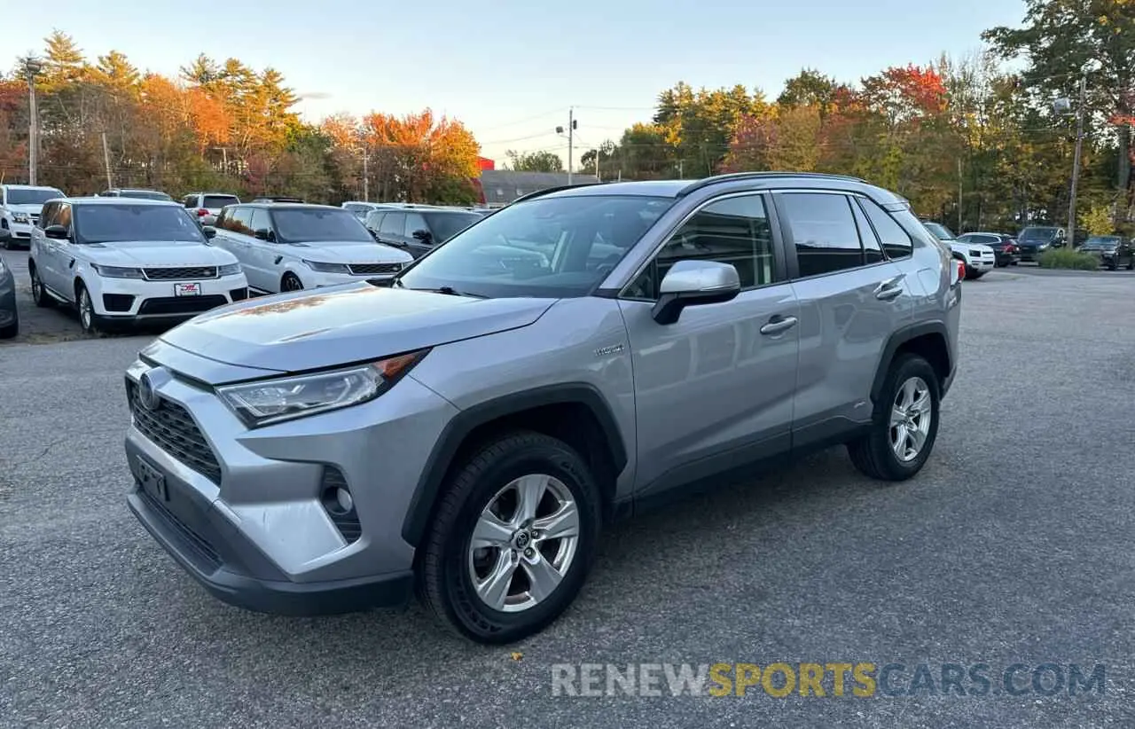 2 Photograph of a damaged car JTMR6RFV9LD001416 TOYOTA RAV4 2020