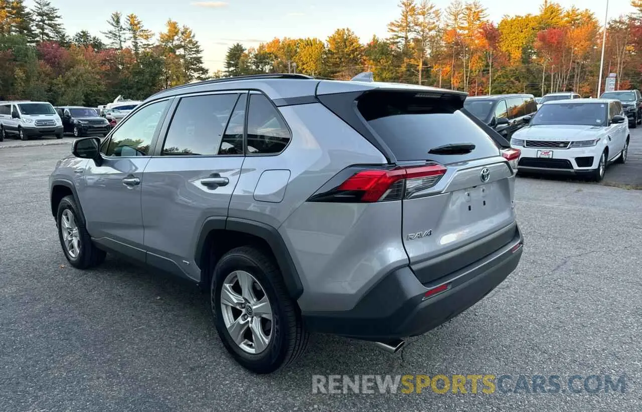 3 Photograph of a damaged car JTMR6RFV9LD001416 TOYOTA RAV4 2020