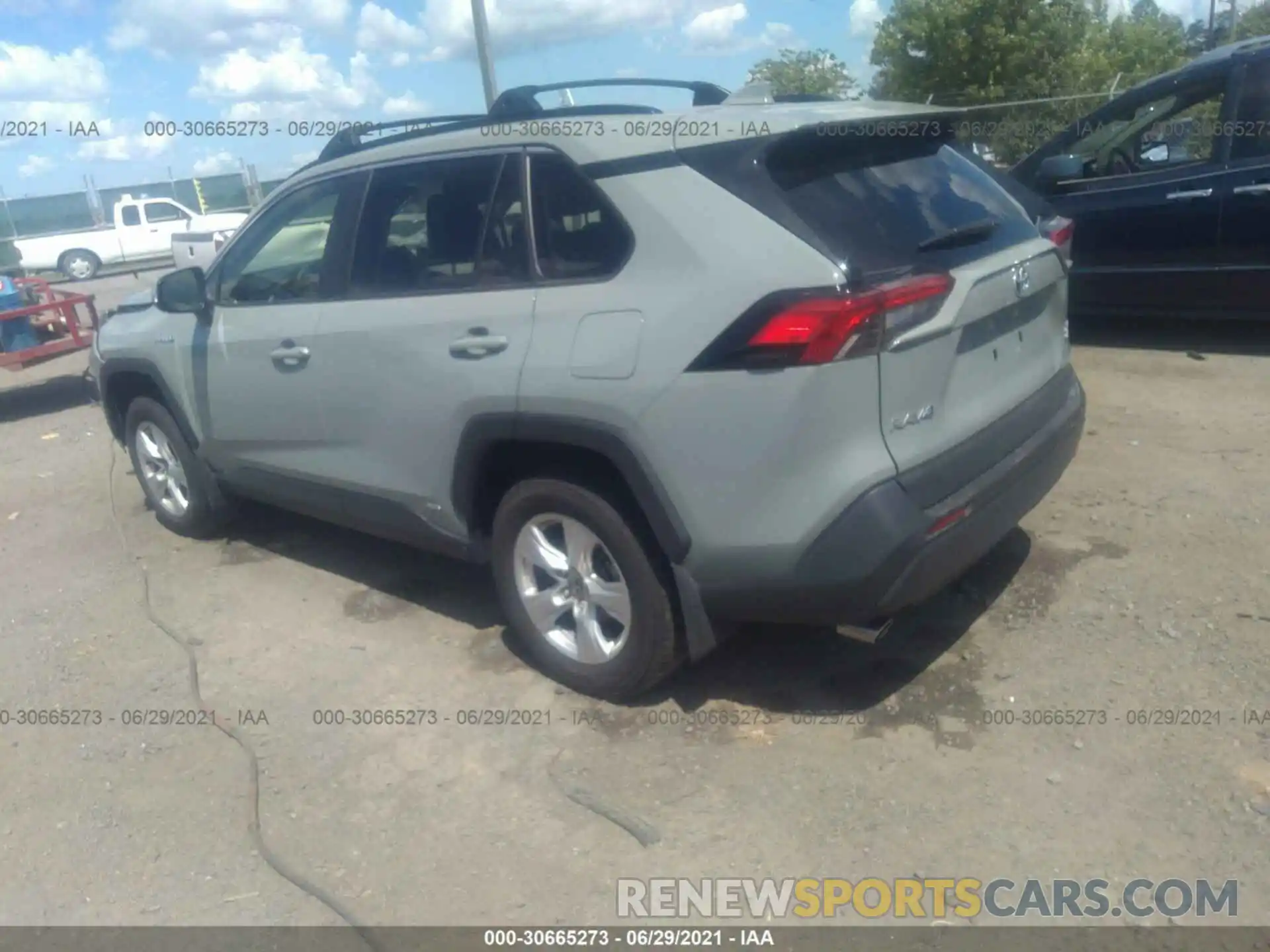 3 Photograph of a damaged car JTMR6RFV9LD006809 TOYOTA RAV4 2020