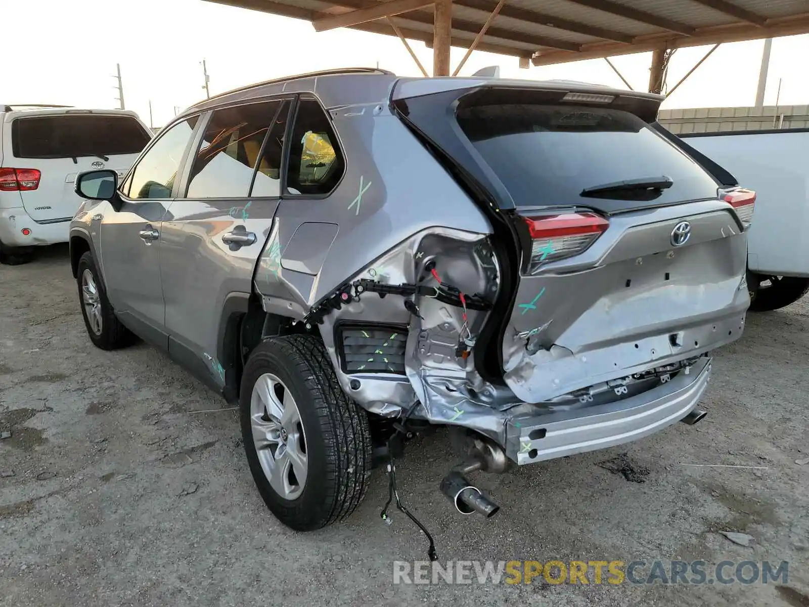 3 Photograph of a damaged car JTMRWRFV0LD066963 TOYOTA RAV4 2020