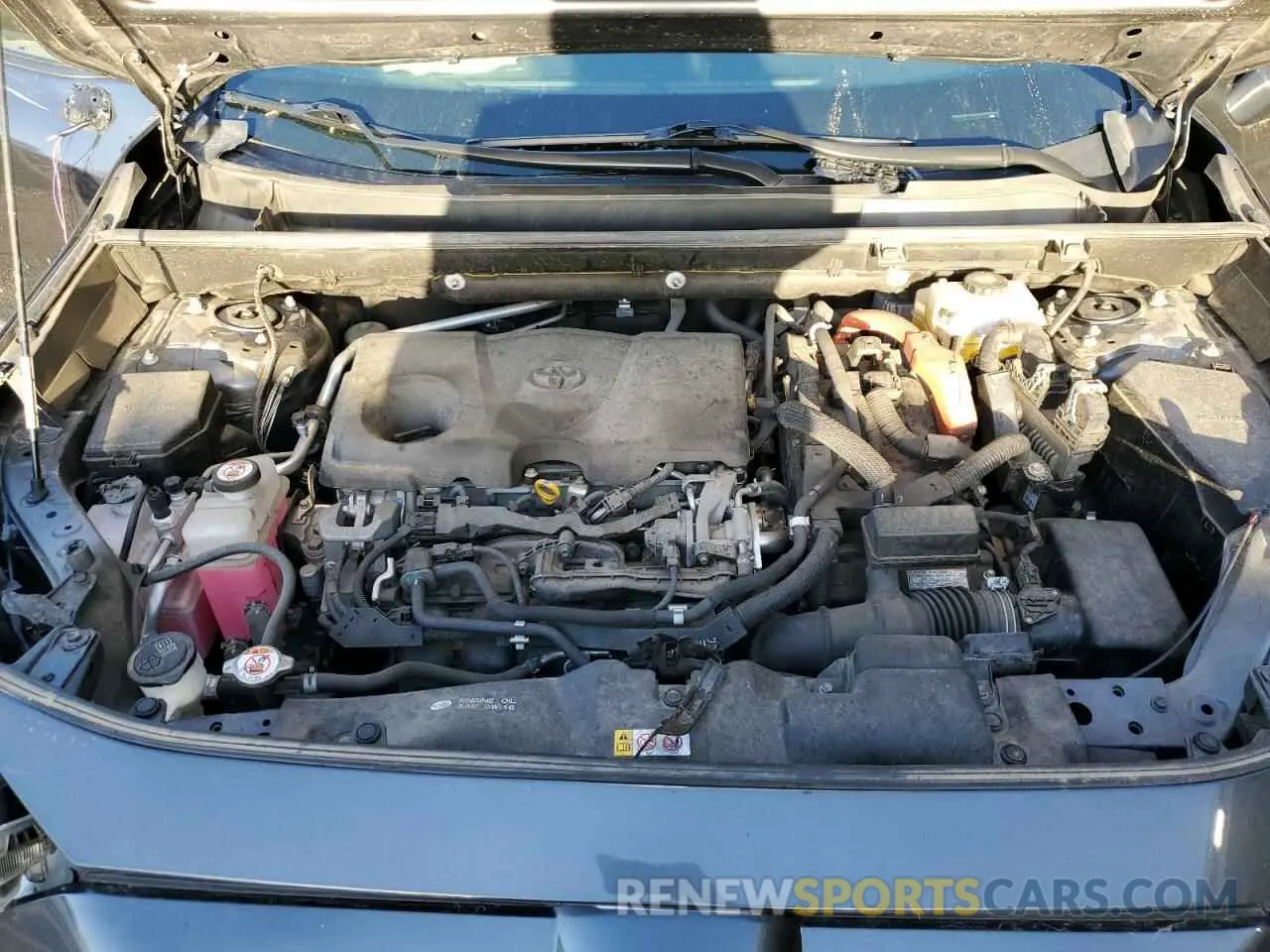 14 Photograph of a damaged car JTMRWRFV0LD070494 TOYOTA RAV4 2020