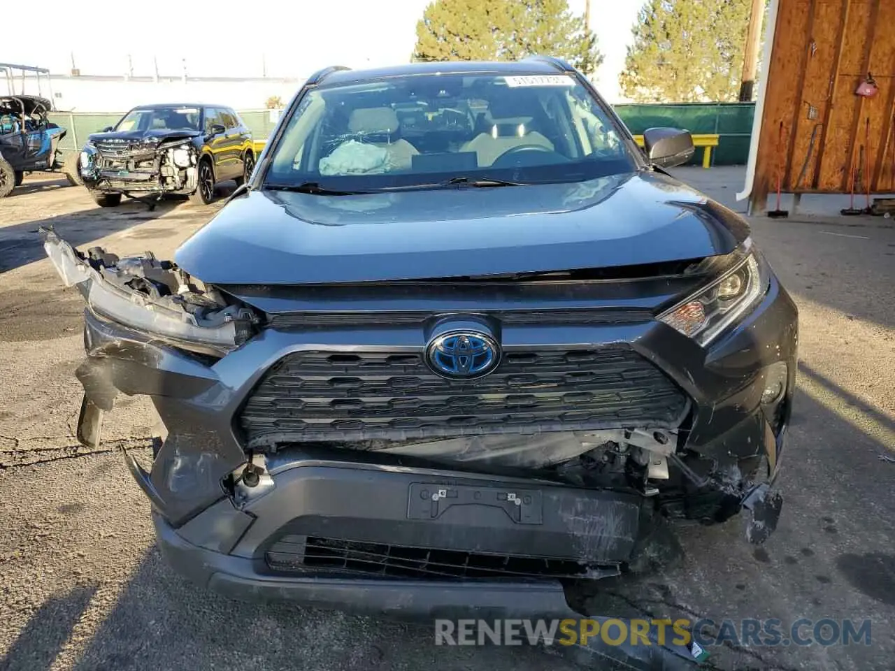 5 Photograph of a damaged car JTMRWRFV0LD070494 TOYOTA RAV4 2020