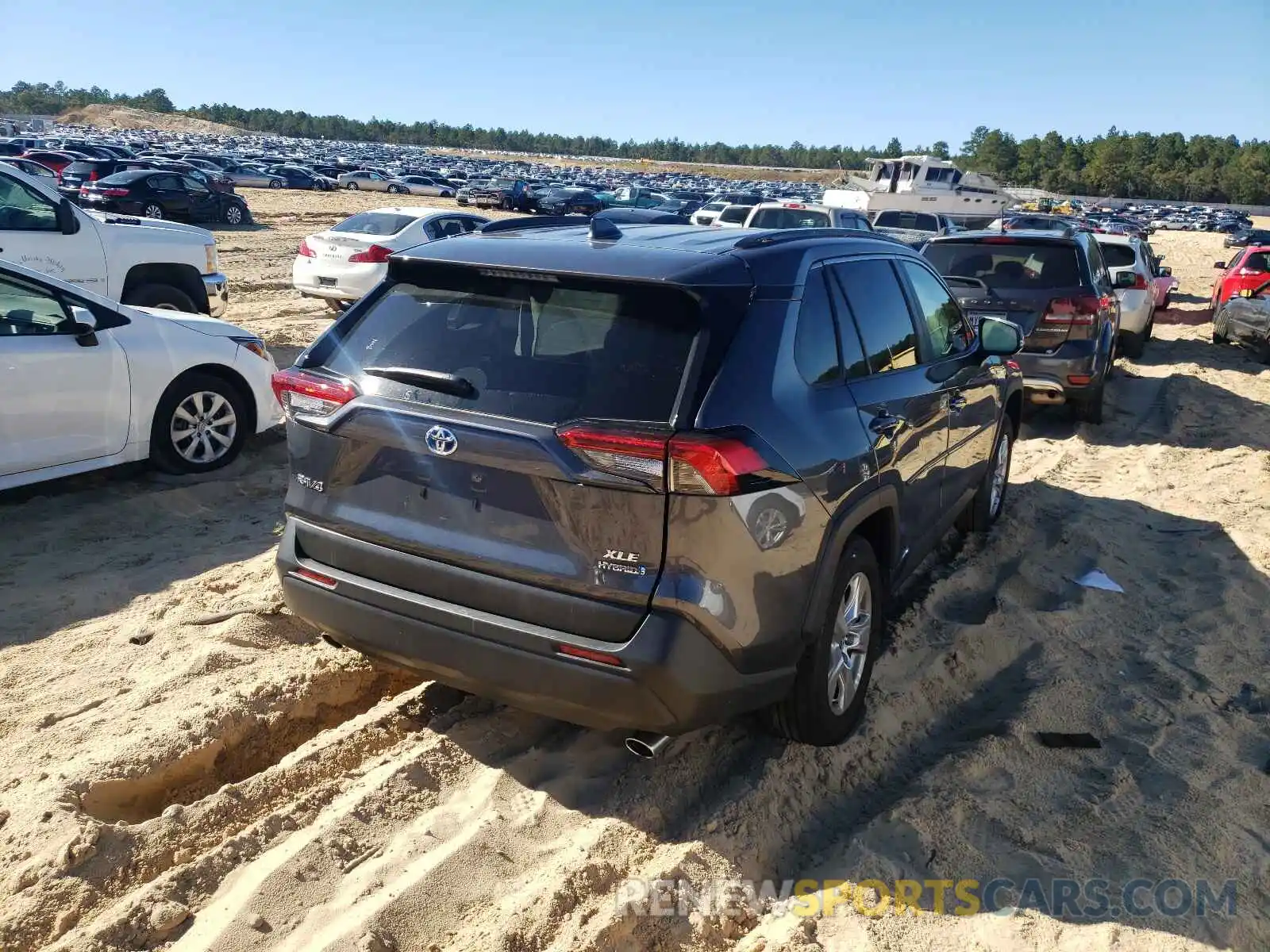 4 Photograph of a damaged car JTMRWRFV1LD059830 TOYOTA RAV4 2020