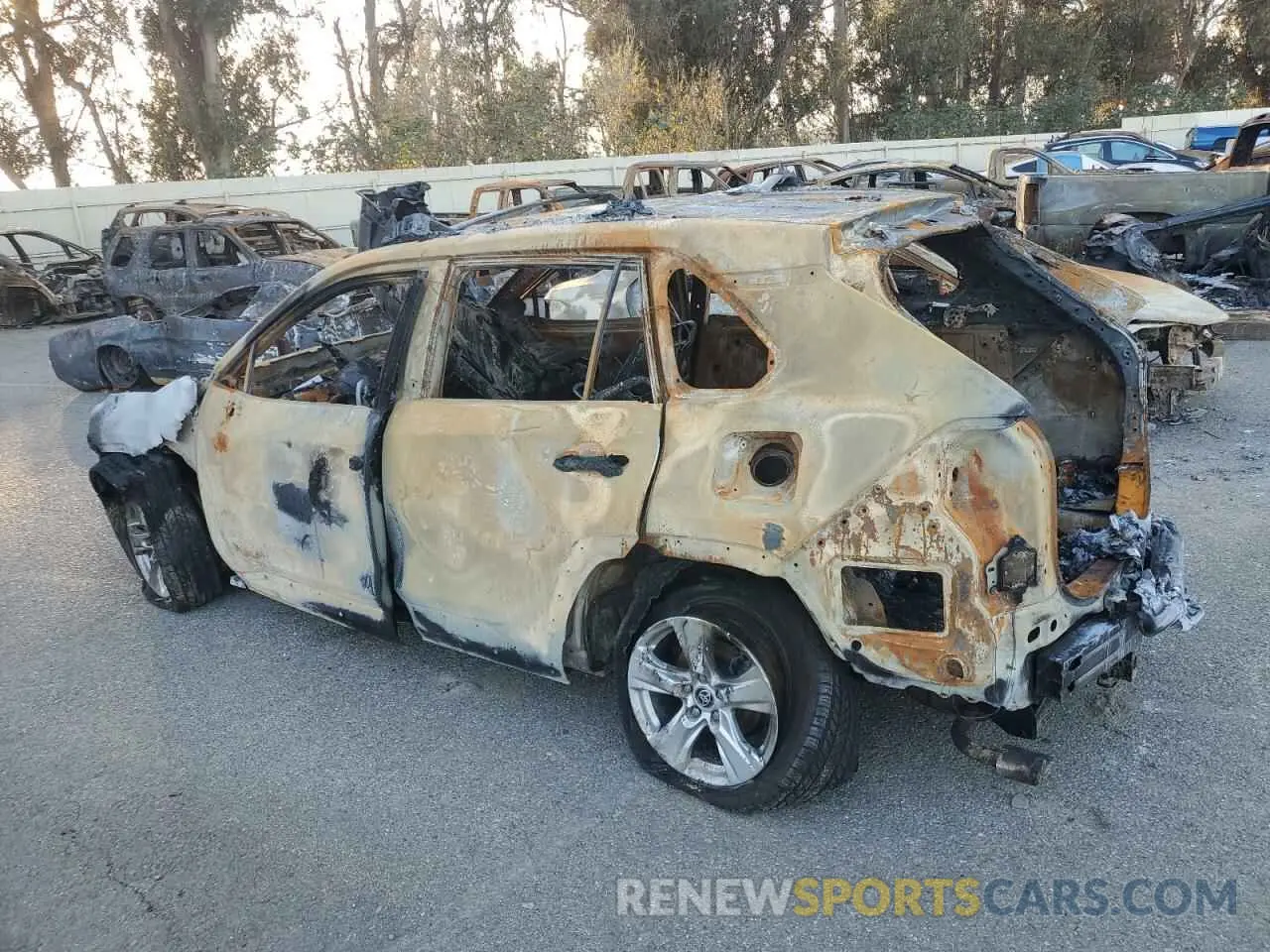 2 Photograph of a damaged car JTMRWRFV1LD062646 TOYOTA RAV4 2020