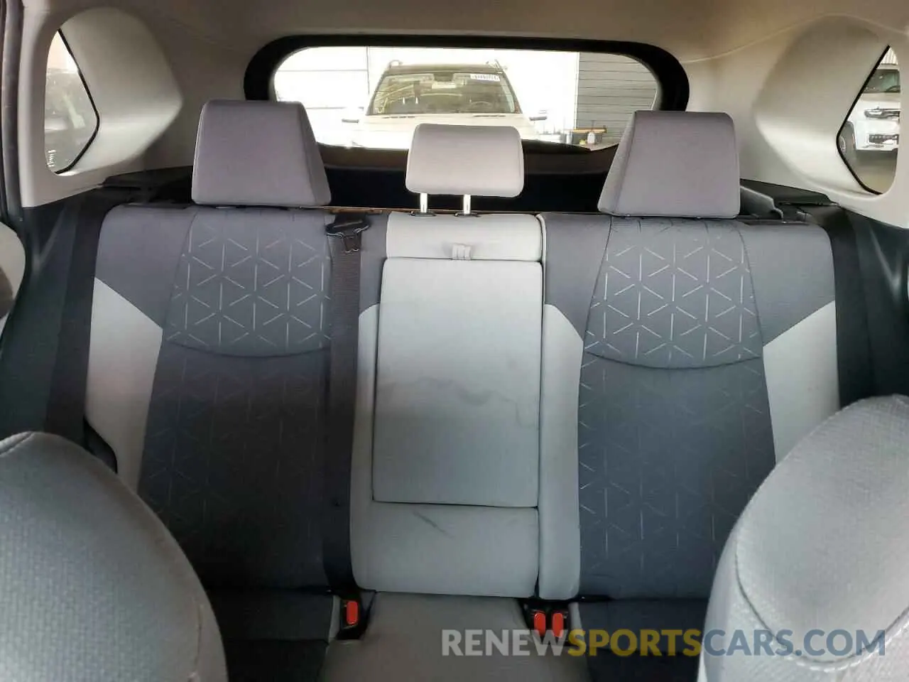 10 Photograph of a damaged car JTMRWRFV4LD056744 TOYOTA RAV4 2020