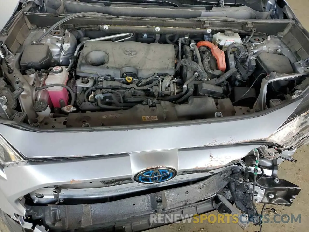 12 Photograph of a damaged car JTMRWRFV4LD056744 TOYOTA RAV4 2020
