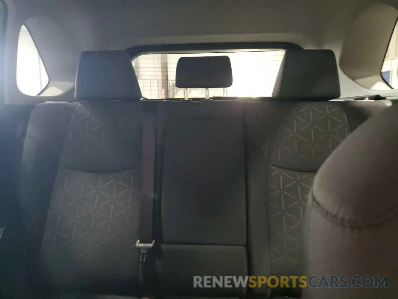 10 Photograph of a damaged car JTMRWRFV4LD057103 TOYOTA RAV4 2020