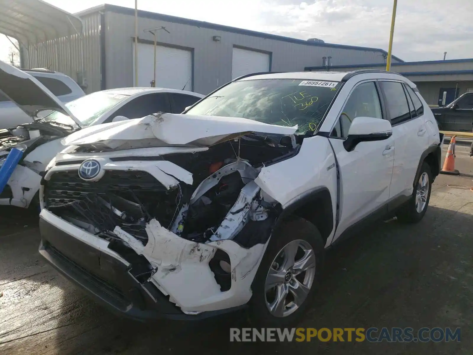 2 Photograph of a damaged car JTMRWRFV4LD060177 TOYOTA RAV4 2020